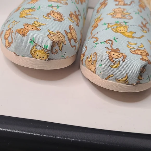 TOMS Monkey Bananas Ortholite Shoes size 7W NWT - Picture 5 of 13